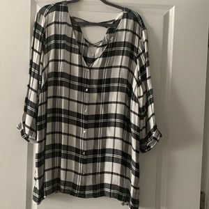 Tunic Button Top; Dex; 1X; Black & White;$5